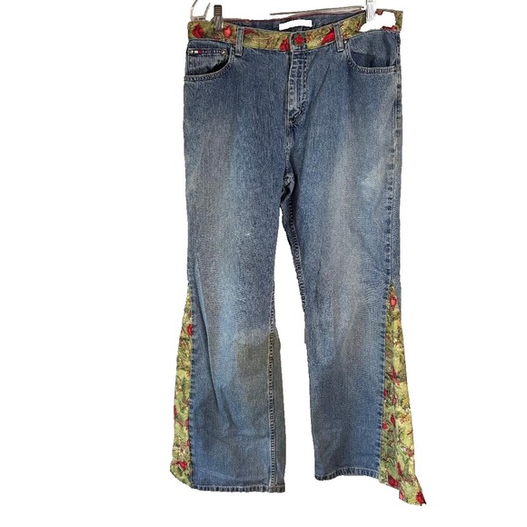 Tommy Hilfiger Denim - Vintage Upcycled Tommy Hilfiger‎ Flare Jeans Womens Size14R Cardinals Christmas